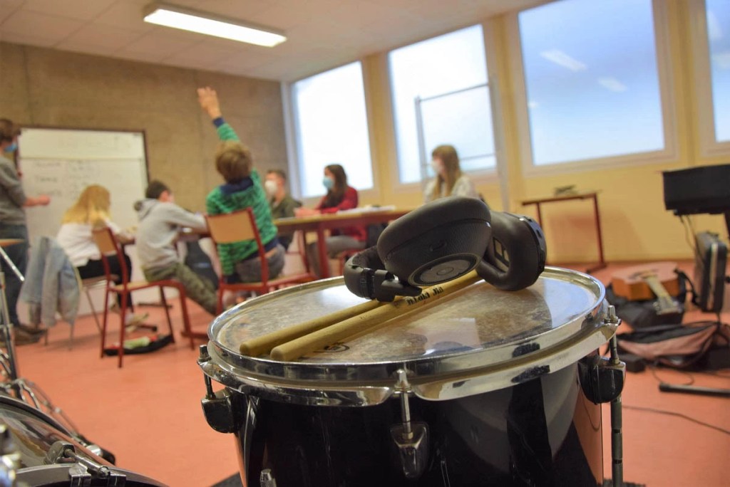 cours de musique à l'école de musique municipale de saint quay portrieux